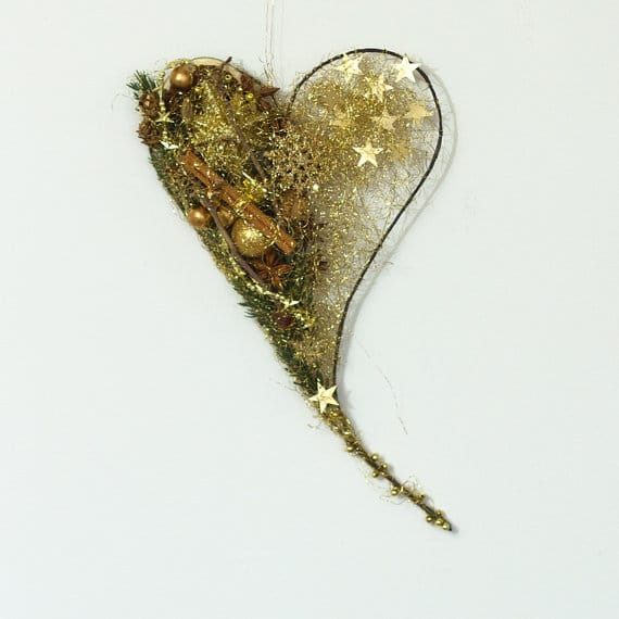 Marita Sunefors Larsson gold heart wreath